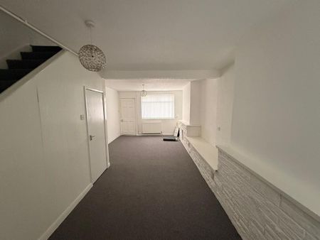 2 bedroom terraced house to rent - Photo 4