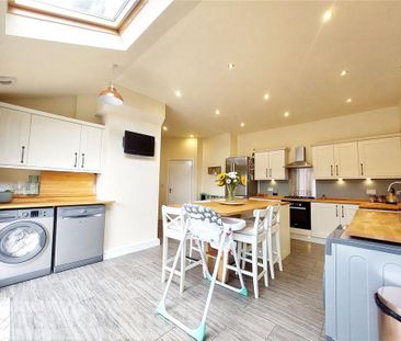 3 bedroom semi-detached house to rent - Photo 6