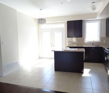 For Lease - 15 Cathedral High Street, Markham, Ontario - Photo 6