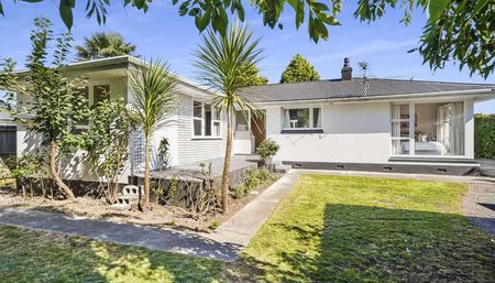 Four Bedroom Family Home - Photo 5