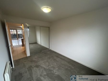 Low Maintenance Apartment - Photo 5