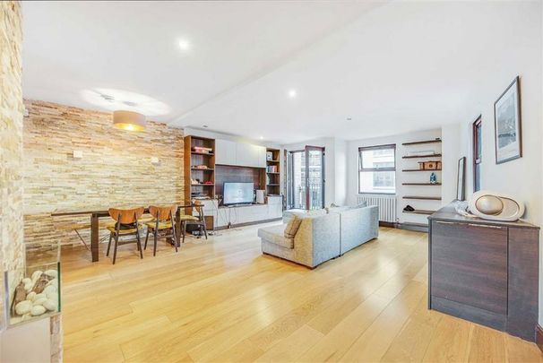 4 bedroom flat to rent - Photo 1