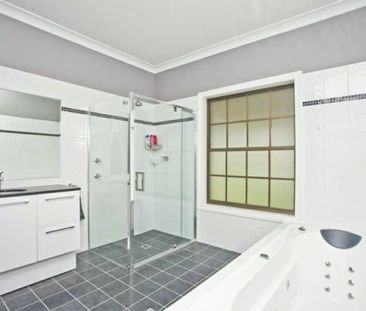 CLASSIC COUNTRY LIVING! - Photo 4