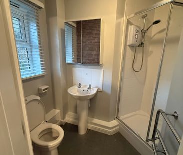 2 Bed - 326 Whitehall Road, Leeds - LS12 5NP - Professional - Photo 6