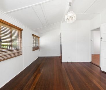 29 Robinson Street, Moorooka QLD 4105 - House For Rent | Domain - Photo 3