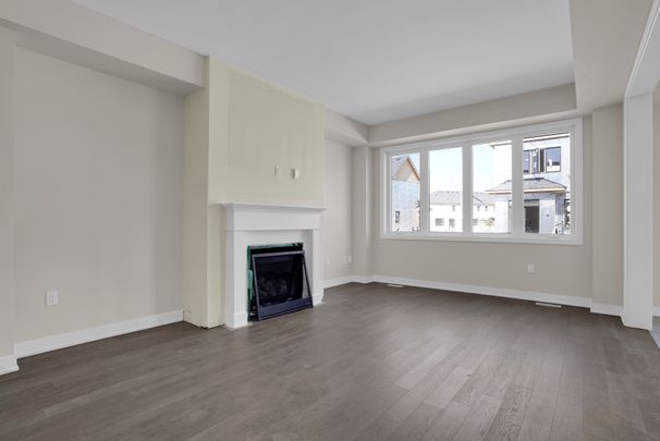 For Lease - 28 Downriver Drive, Welland, Ontario - Photo 1