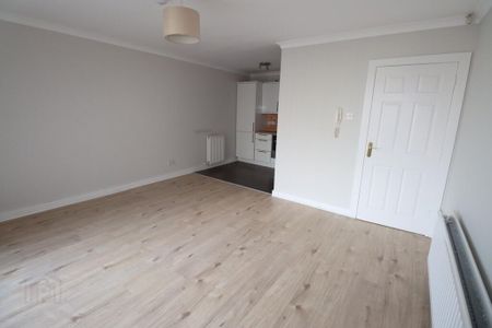 10 Bates Park, Greenisland, Carrickfergus, BT38 8LG - Photo 2