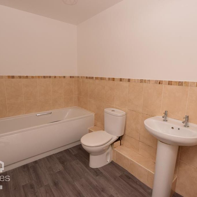 2 bedroom flat to rent - Photo 1