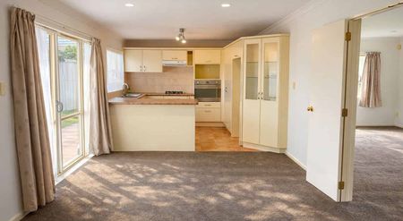 Charming 4 Bedroom Home in a Prime Location - Photo 3