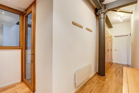 2 Bed Flat, Conran Building, M4 - Photo 2