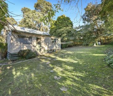 Charming Cottage-Style Home - Photo 4