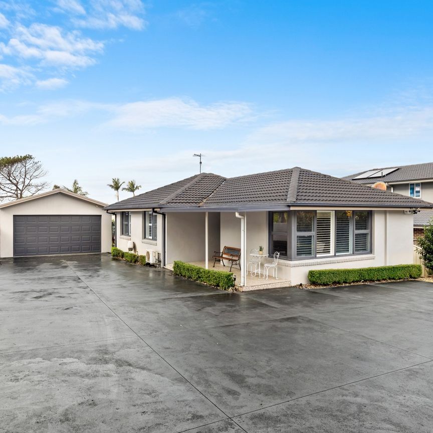 Air-Conditioned Renovated Three-Bedroom Family Home with Electric Cook-Top, Dishwasher, Timber Floors and a Four Car Garage! - Photo 1