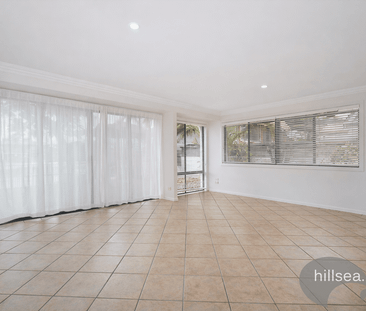 WATERFRONT ENTERTAINER WITH PRIVATE PONTOON - Photo 1