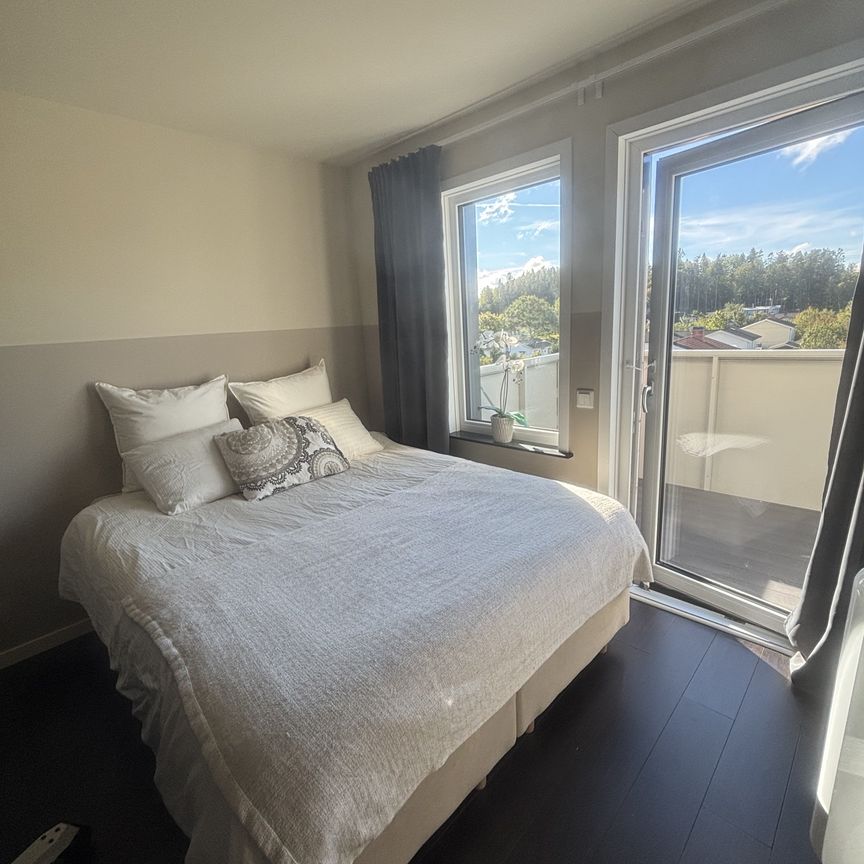 Bromstensvägen, Spånga - Foto 1