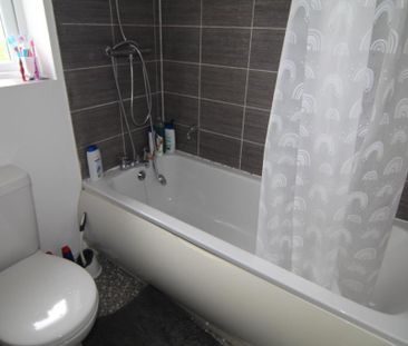 3 bedroom detached house to rent - Photo 6