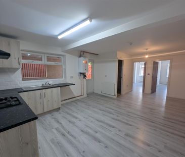 2 Beds - Apartment - - Photo 5