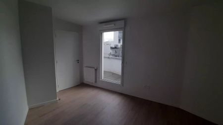 location Appartement T4 DE 79.9m² À MASSY - Photo 3