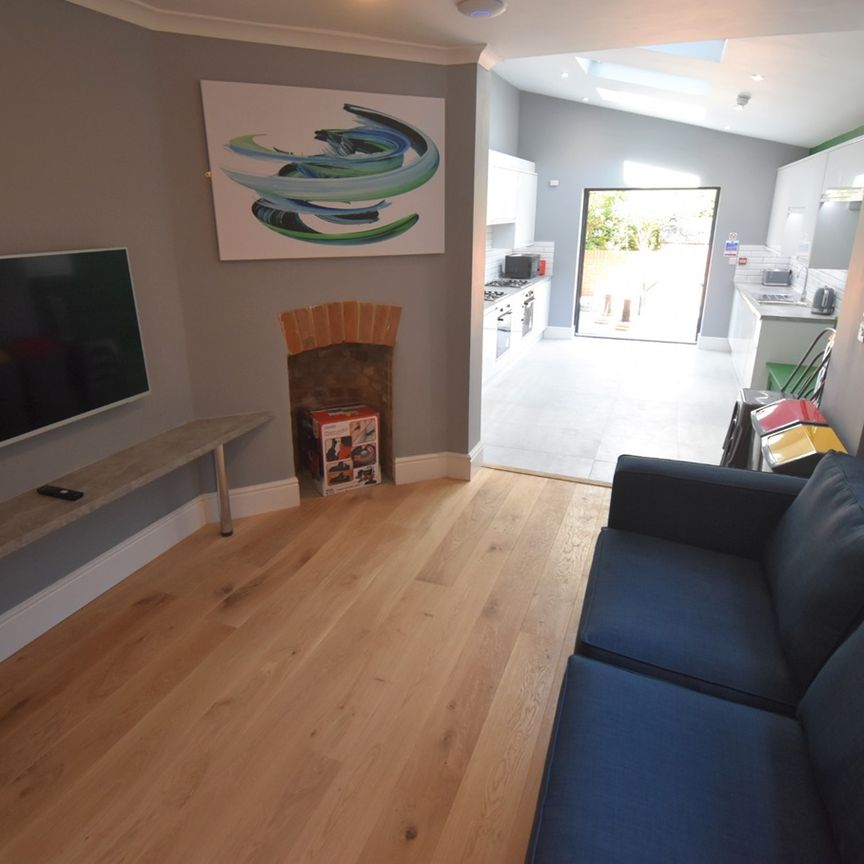 6 Bed Semi-Detached House, Addington Road, RG1 - Photo 1