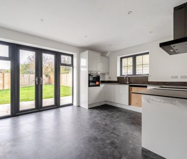 3 bedroom detached bungalow to rent - Photo 6