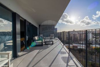 Apartamento T4 em Lisboa