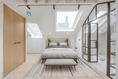 4 bedroom mews to rent - Photo 5