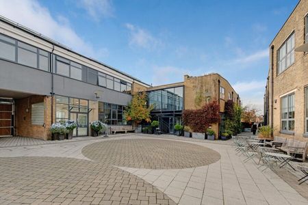 3 Bedroom Flat To Let - Photo 4