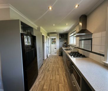 Immaculate inside and out! - Photo 3