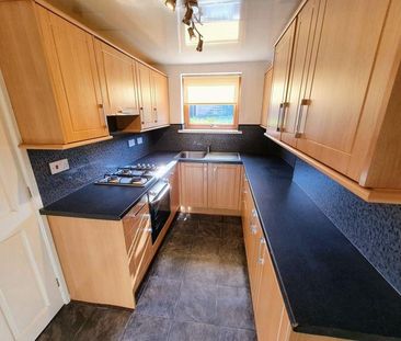 2 bedroom terraced house to rent - Photo 2