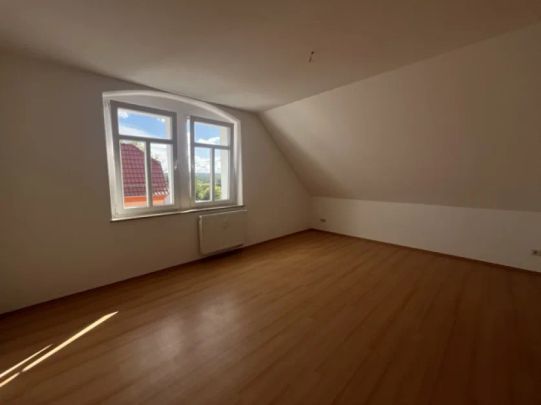 Helle 2-Zimmer-Wohnung mit Balkon, großer Küche und Tageslichtbad! - Photo 1