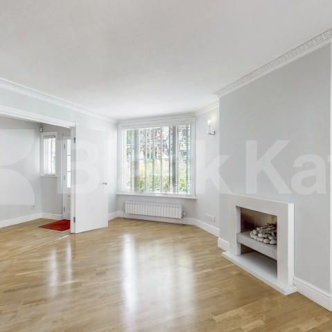 Period charm with contemporary living in Belgravia - Photo 1