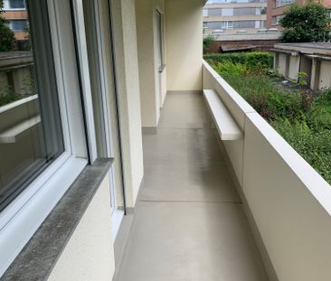 Sonnige 2-Zimmer-Wohnung mit grossem Balkon - Photo 6