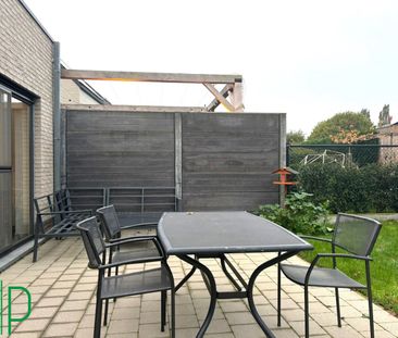 Moderne woning met 3 slaapkamers, garage en tuintje gelegen in het ... - Photo 1