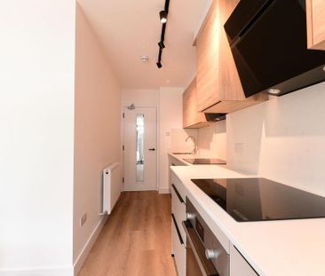 Studio to rent - Photo 3