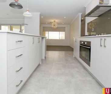 Spacious, Stylish & Low-Maintenance Family Home - Photo 5