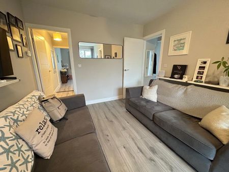 2 bedroom maisonette to rent - Photo 2