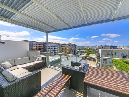 Top Floor I Three Balconies I Double Parking - Photo 5