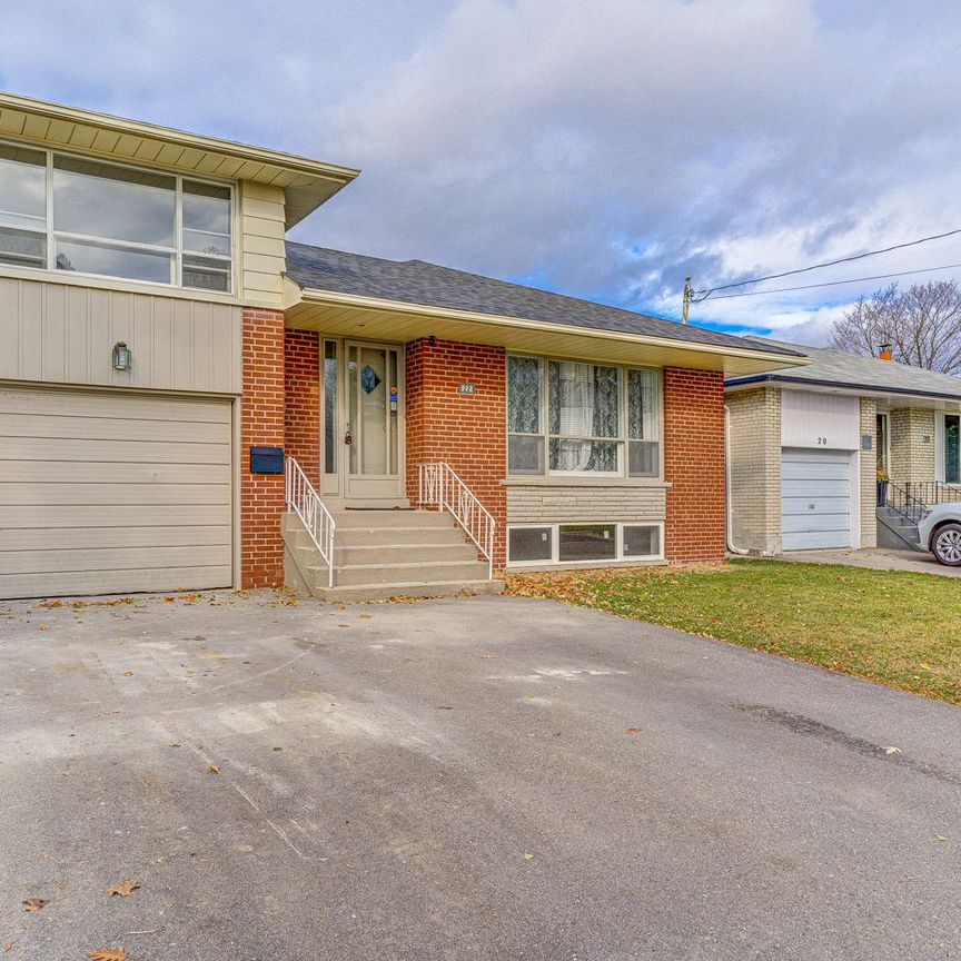 For Lease - 22 Decarie Circle, Toronto, Ontario - Photo 1