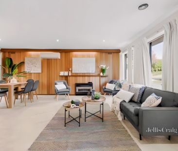 3 Bed, 1 Bath - Photo 4