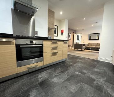 2 bedroom flat to rent - Photo 4