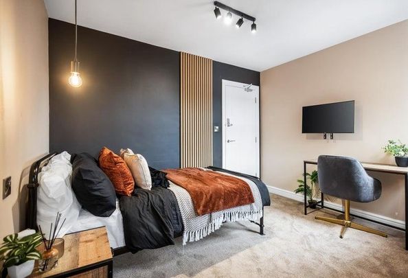 6 bedroom house to rent - Photo 1