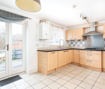 4 bedroom terraced house to rent - Photo 1