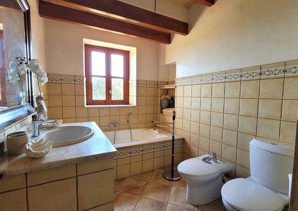 1188 Passeig Federico García Lorca, Manacor, Balearic Islands 07680