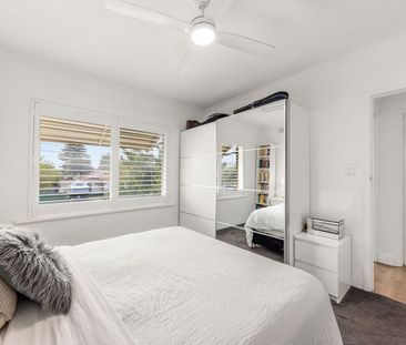 Modern Comfort & Convenience – Well-Located Unit in Brooklyn Park - Photo 6