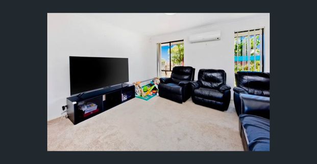 WHAT A LOCATION! - Photo 1