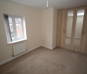 4 bedroom detached house to rent - Photo 5