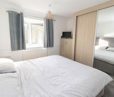 2 Bedroom Flat - Photo 1