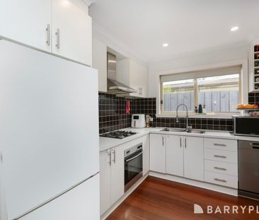 Beautifully Bright Townhouse in the Heart of Braybrook - Photo 1