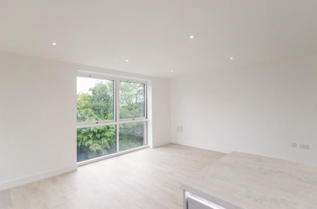 2 bedroom flat to rent - Photo 2