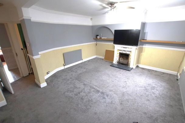3 bedroom end of terrace house to rent - Photo 1