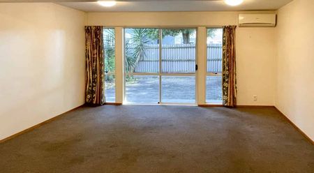 4 Bedroom Waltham Home Ready For the New Uni Year! - Photo 4